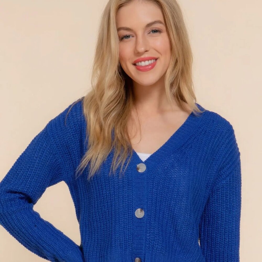 Long Sleeve V-Neck Sweater Cardigan - Picture 4 of 6